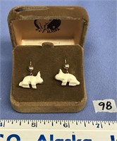 Pair of ivory earrings, pierced ears, shape of arc