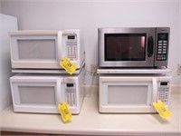 (3) Hamilton Beach Microwave Ovens