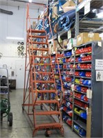12' Aircraft Type Warehouse Ladder