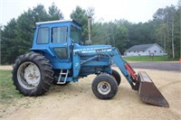 Ford 8600 Diesel tractor w/loader