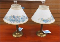 2 small candle lamps