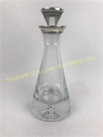 CRYSTAL DECANTER WITH STERLING COLLAR AND TOP