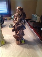 Lady and kid statue