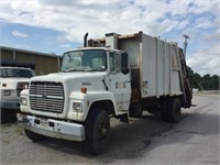1988 Ford L-9000 Garbage Truck