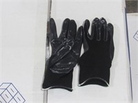 (approx 600) Pairs of Non-Slip Gloves-
