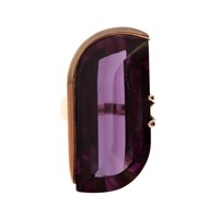 A Lady's Large Amethyst Ring in 14K Gold
