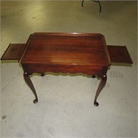 Tea Table w/2 Slide Out Candle Stand Surfaces