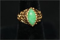 14kt yellow gold Jade Ring approx 1.5ct marquis