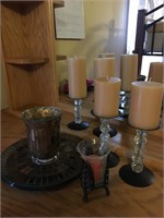 Candles & Mirrored Décor