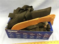 Lot of: Uncle Mike size 3 holster and assorted lea