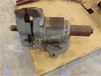 LARGE 5" BENCH VISE THAT SWIVELS SEVERAL WAYS