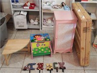 Five Pieces of Children's Furniture & Decor items