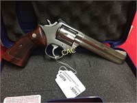 ~Smith&Wesson 686-3 357 Revolver, BEE2988