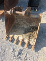 Loader Backhoe Bucket w/Teeth