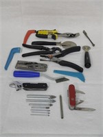 Tools - 21 cutters, glass cutters, Victorinox