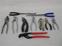 Tools - 10 pairs of various pliers and snips