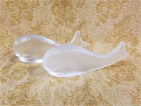 2 PC LINDSTROM WHALE SCULPTURES / CHIPS