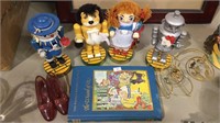 Wizard of oz group, book, 4 nut crackers, ruby
