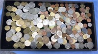 Large group of foreign coins including Bahamas,