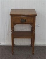 Ethan Allen American Traditional Side Table