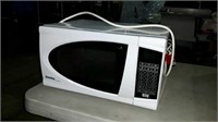 DANBY MICROWAVE OVEN