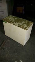 STORAGE BENCH WITH SEWING NOTIONS