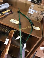 LOT W/ GREEN BEAR SCOUT BOW AND RECURVE BOW