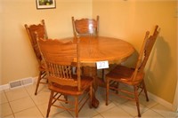 48" Round Oak Dining Table w/24" Leaf and