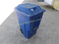 TOTER ROLLING POLY TRASH CAN
