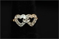 Ladies 10kt yellow gold Antique double Heart Ring