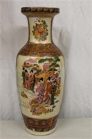 Large Chinese handpainted export Vase