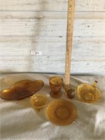 LOT OF AMBER GLASS PIECES