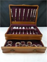 36PC SILVERPLATE FLATWARE IN CASE, & NAPKIN RINGS