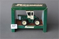 KNUDSON 310 TRACTOR WITH BOX - 1/64