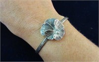 sterling silver flower bracelet (small fit)