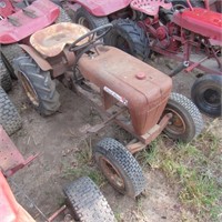 1960 Surburban Lawn & Garden Tractor