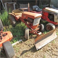 Simplicity 725 with blade Garden Tractor