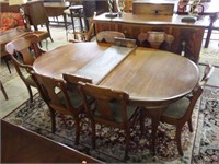 Lot #26 Cherry Queen Anne style table and (6)
