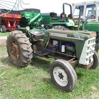 Oliver 550 tractor