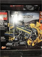 LEGO $399 RETAIL BUCKET WHEEL EXCAVATOR