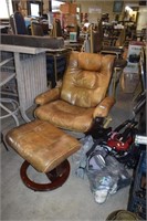 Vtg Mid Century Leather Lounge Chair w/ Ottoman