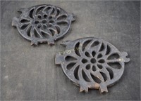 2 Colonial Dutch 7" Cast Iron Pot Trivets