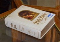 Large Illustrated Holy Bible