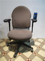 Chaise de bureau ajustable