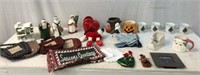Assorted Holiday Decor Items V8A