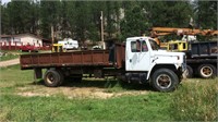 1981 International 1754 Flatbed Truck