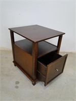 Contemporary 1 Drawer End Table