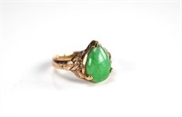 14k yellow gold and jadeite ring