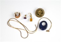 Lot of assorted gold jewellery