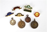 Lot of presentation pins and pendants incl. silver